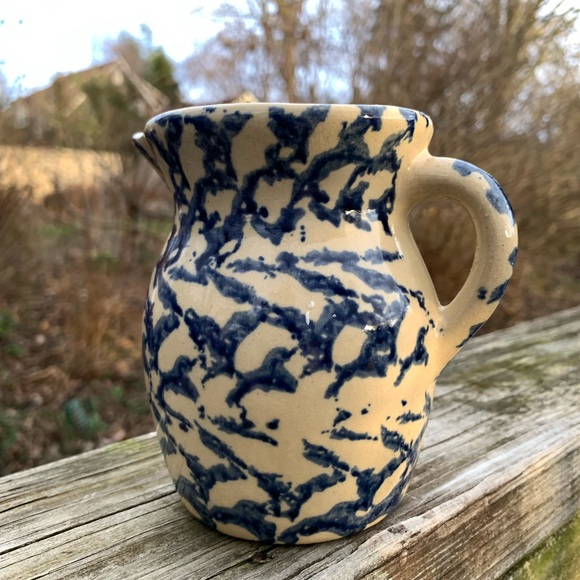 Robinson Spongeware 1 Pint Pitcher - Picture 2 of 8